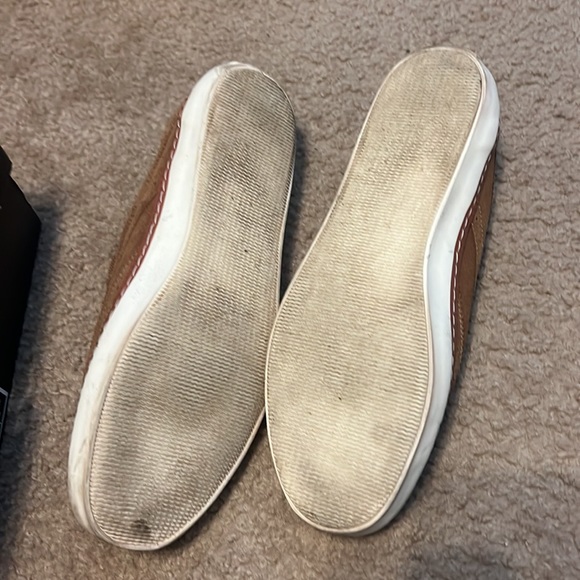 Men’s 9.5 J. shoe Novello Suede Men wingtip low tops color: Dachshund - Picture 3 of 9